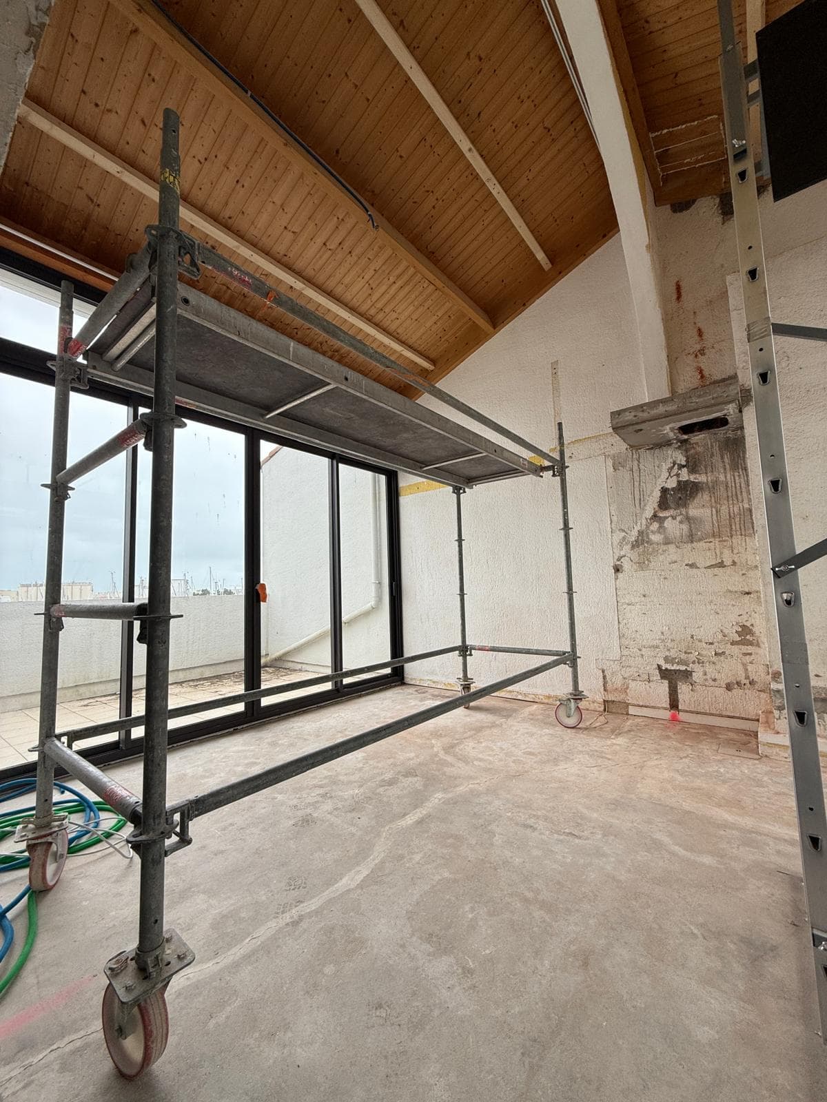 Chantier de rénovation accompagné par l’agence